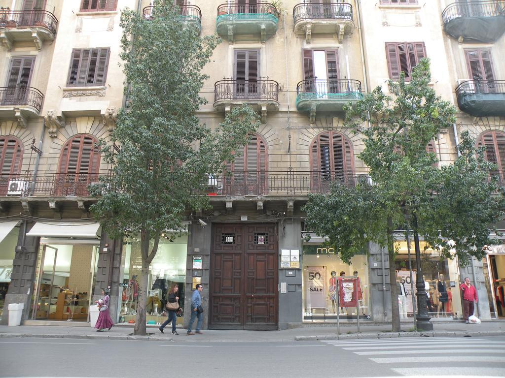 Hostel Josef Palermo Exterior photo